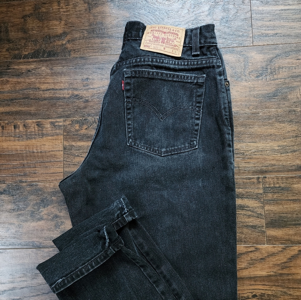 Vintage Levi's 550 Relaxed Fit Tappered Leg High-rise Jeans